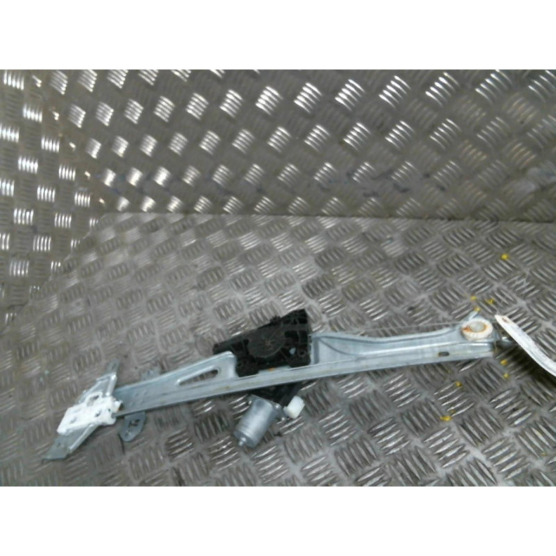 Leve vitre electrique avant droit SUZUKI SX4 2 S-CROSS Photo n°10