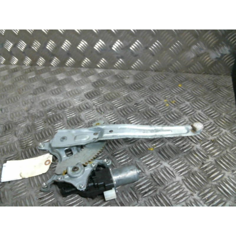 Leve vitre electrique arriere gauche SUZUKI SX4 2 S-CROSS Photo n°2