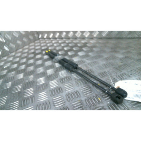 Verin de coffre SUZUKI SX4 2 S-CROSS Photo n°1