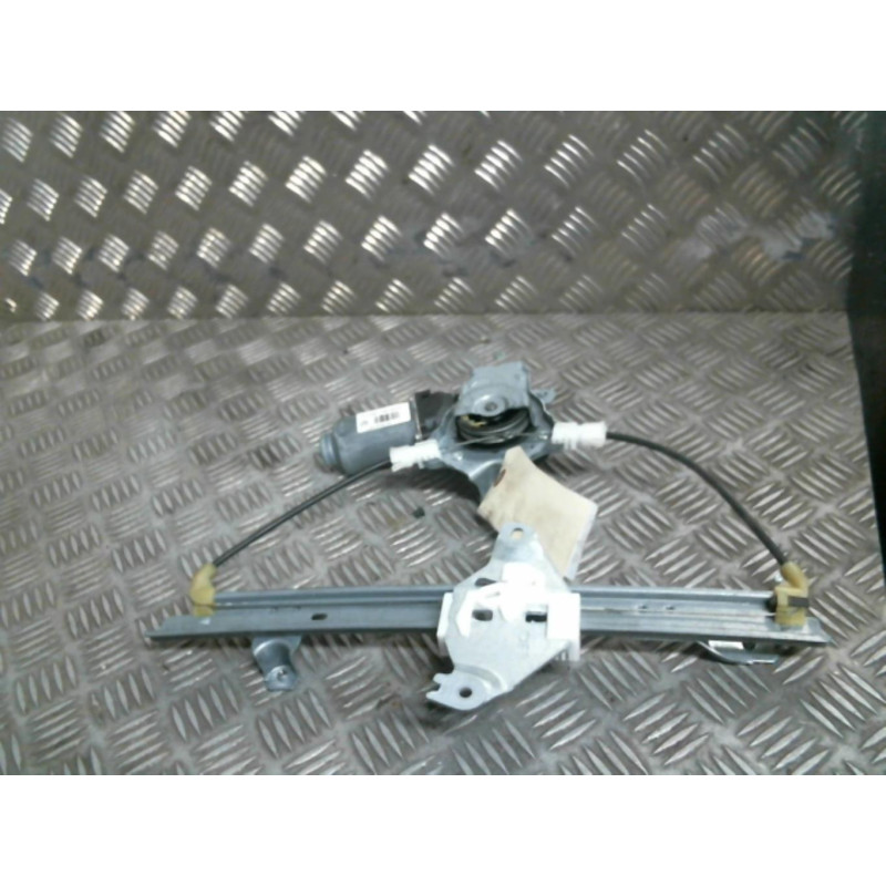 Leve vitre electrique arriere droit NISSAN QASHQAI 1 Photo n°2