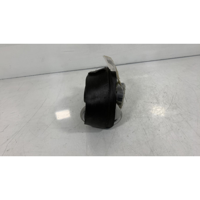 Ceinture arriere droit VOLKSWAGEN GOLF 4 Photo n°1