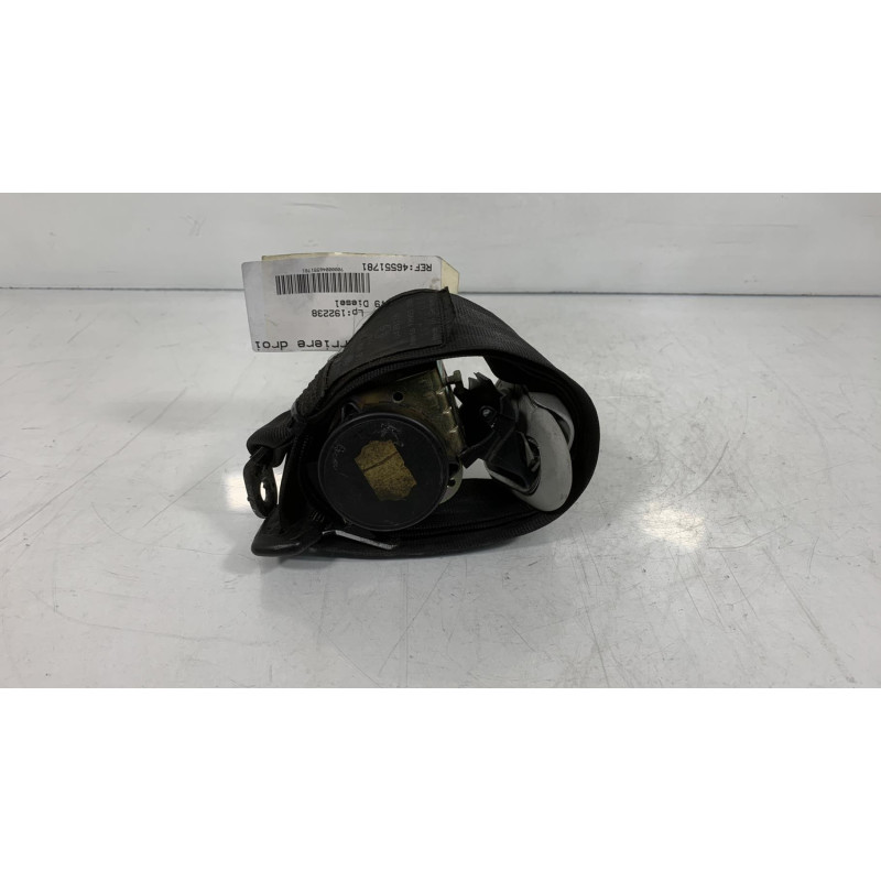 Ceinture arriere droit VOLKSWAGEN GOLF 4 Photo n°2