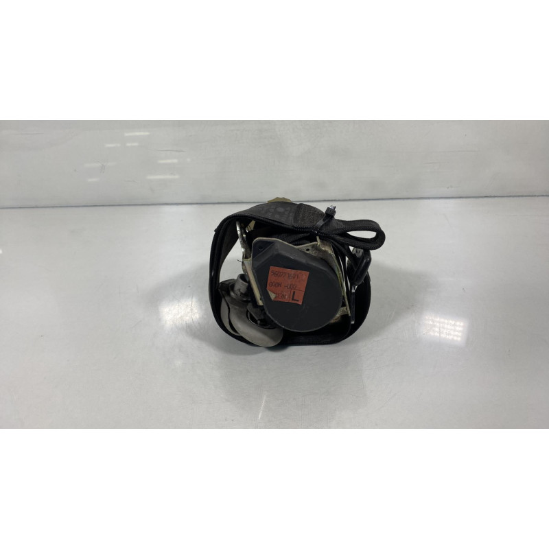 Pretensionneur de ceinture avant gauche VOLKSWAGEN GOLF 4 Photo n°2