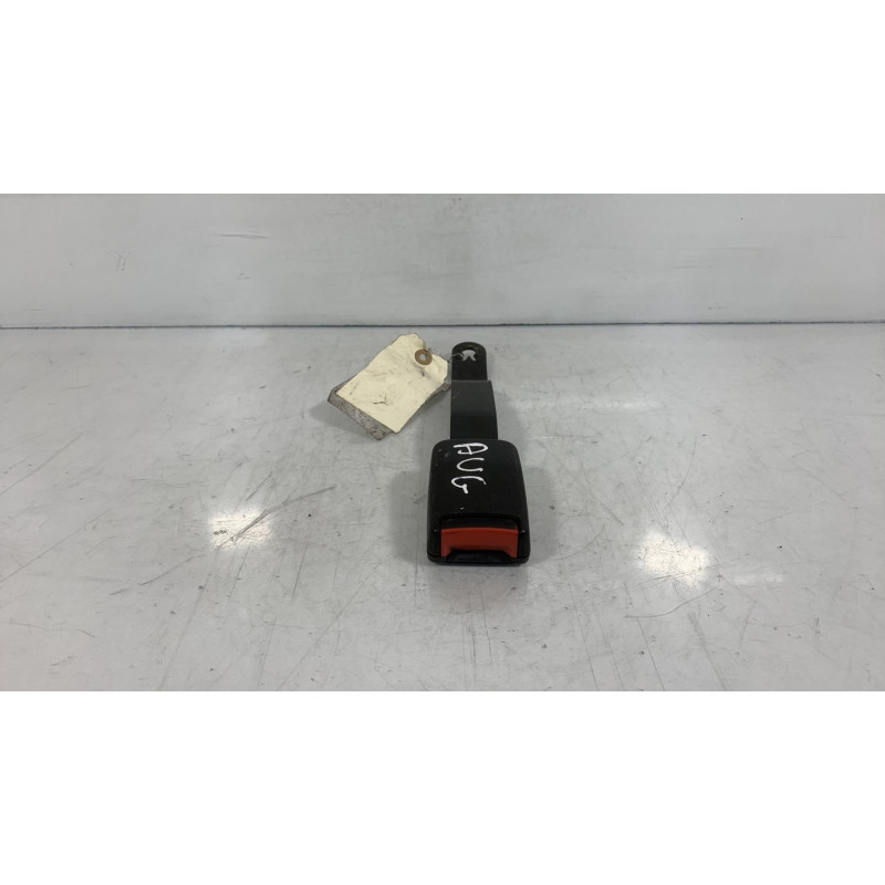 Attache ceinture avant gauche SEAT CORDOBA 1 Photo n°3