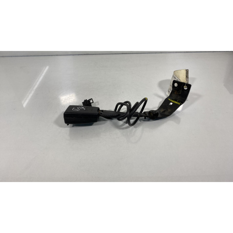 Attache ceinture avant droit MERCEDES CLASSE E 210 Photo n°2