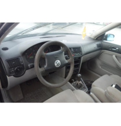 Pretensionneur de ceinture avant droit VOLKSWAGEN GOLF 4