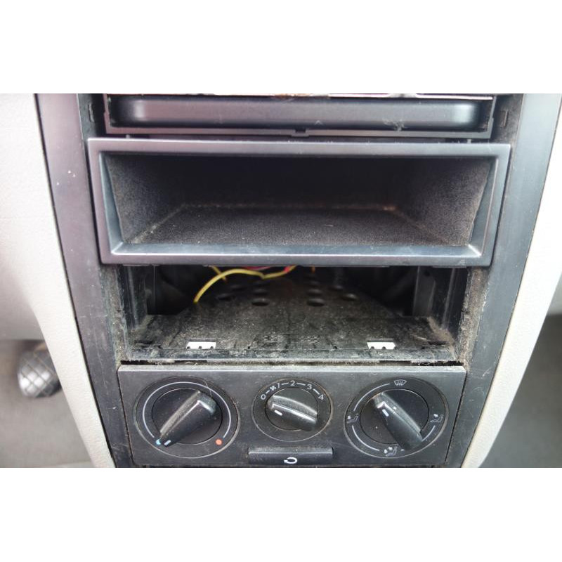 Pretensionneur de ceinture avant droit VOLKSWAGEN GOLF 4 Photo n°9