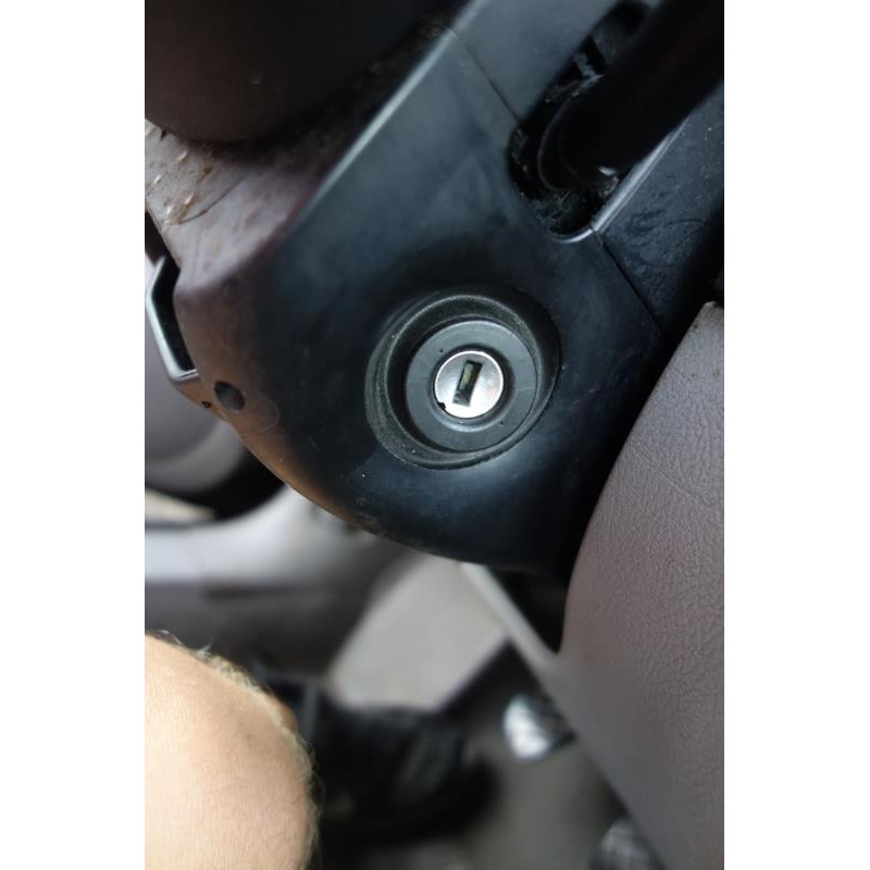Pretensionneur de ceinture avant droit VOLKSWAGEN GOLF 4 Photo n°10