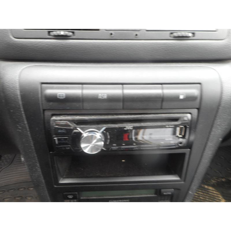 Pretensionneur de ceinture avant gauche SKODA OCTAVIA 1 Photo n°9