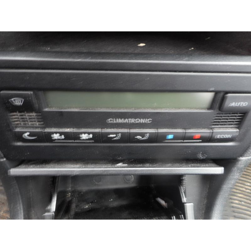 Pretensionneur de ceinture avant gauche SKODA OCTAVIA 1 Photo n°10