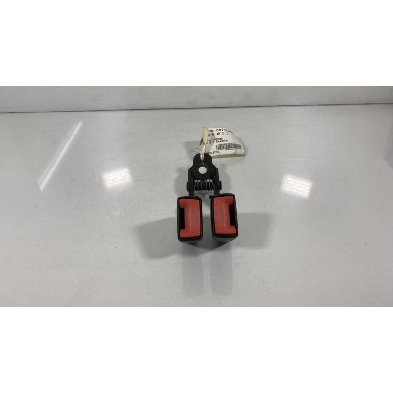 Attache ceinture arriere droit FORD MONDEO 2 Photo n°1