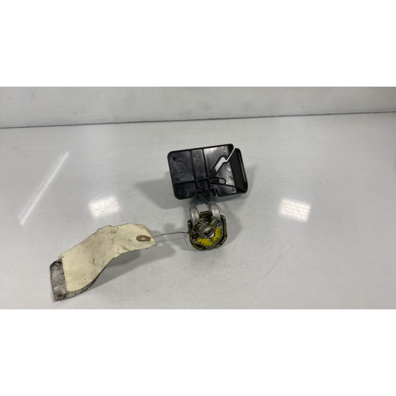 Attache ceinture arriere droit AUDI A6 2 Photo n°2