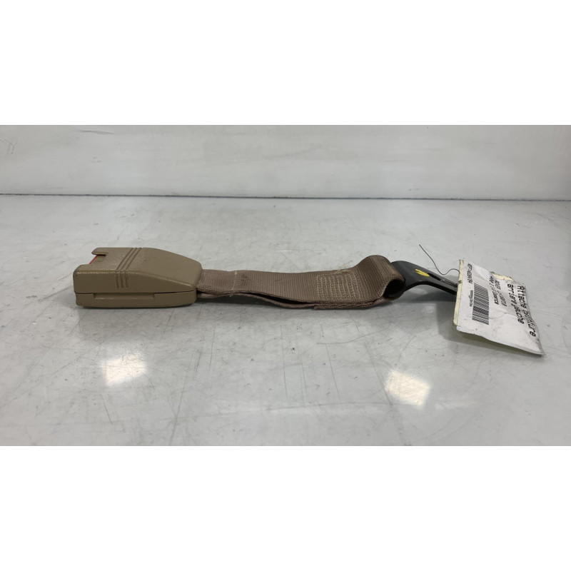 Attache ceinture arriere gauche ROVER 400 2 Photo n°3