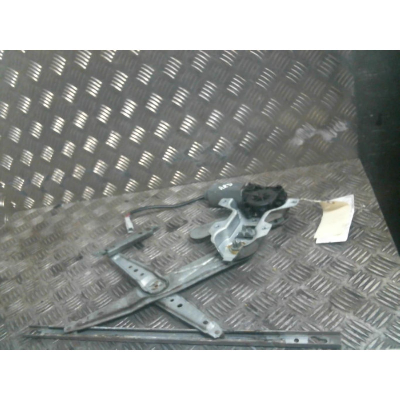 Leve vitre electrique arriere droit ROVER 400 2 Photo n°1