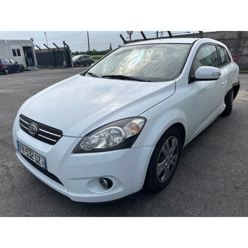 KIA PRO-CEED 1 PHASE 1 1.6 CRDI - 16V TURBO Photo n°4