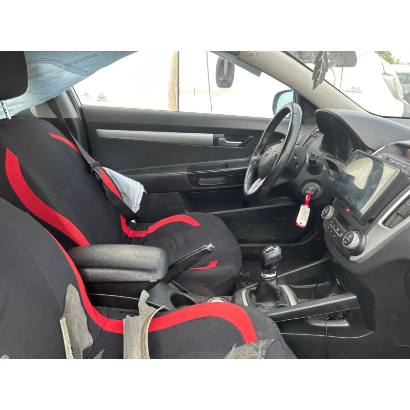 KIA PRO-CEED 1 PHASE 1 1.6 CRDI - 16V TURBO Photo n°10