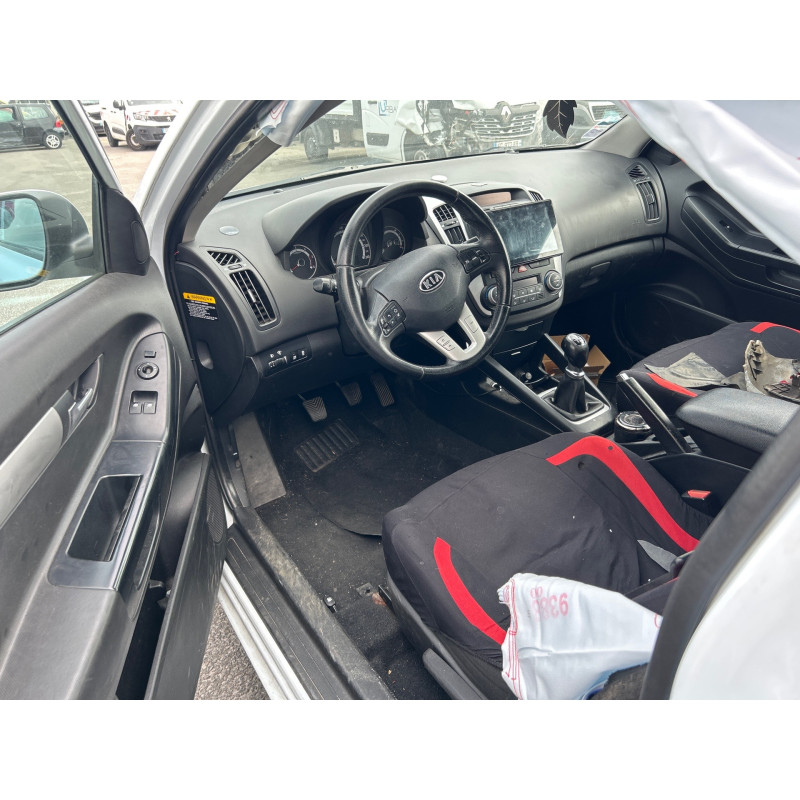 KIA PRO-CEED 1 PHASE 1 1.6 CRDI - 16V TURBO Photo n°11