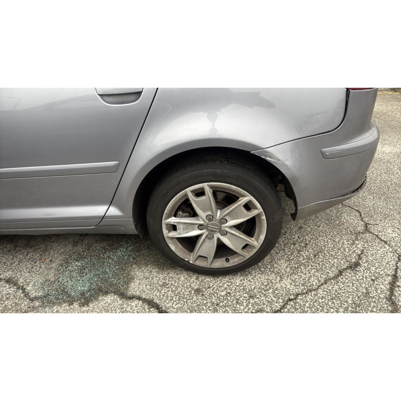 AUDI A3 2 SPORTBACK PHASE 1 3.2 FSI - 24V V6 QUATTRO 4X4 Photo n°17