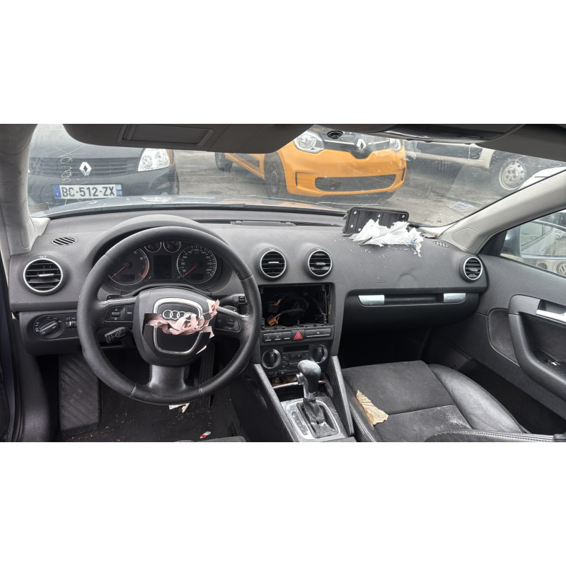 AUDI A3 2 SPORTBACK PHASE 1 3.2 FSI - 24V V6 QUATTRO 4X4 Photo n°19