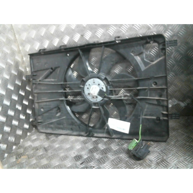 Moto ventilateur radiateur OPEL ASTRA J Photo n°1