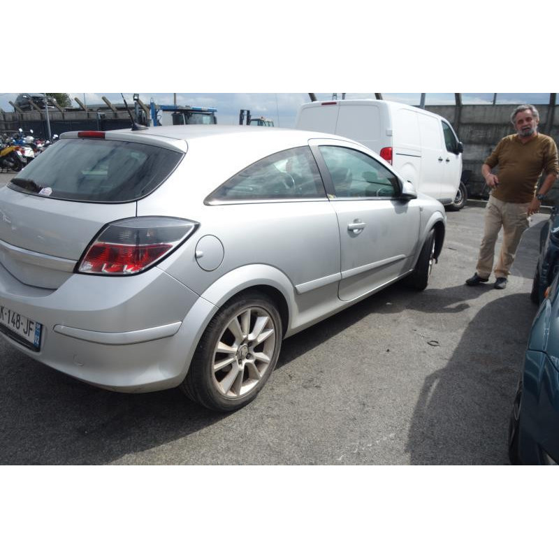 Ceinture arriere droit OPEL ASTRA H Photo n°8