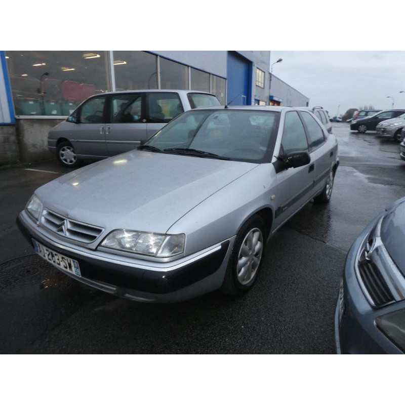 Attache ceinture arriere droit CITROEN XANTIA Photo n°4