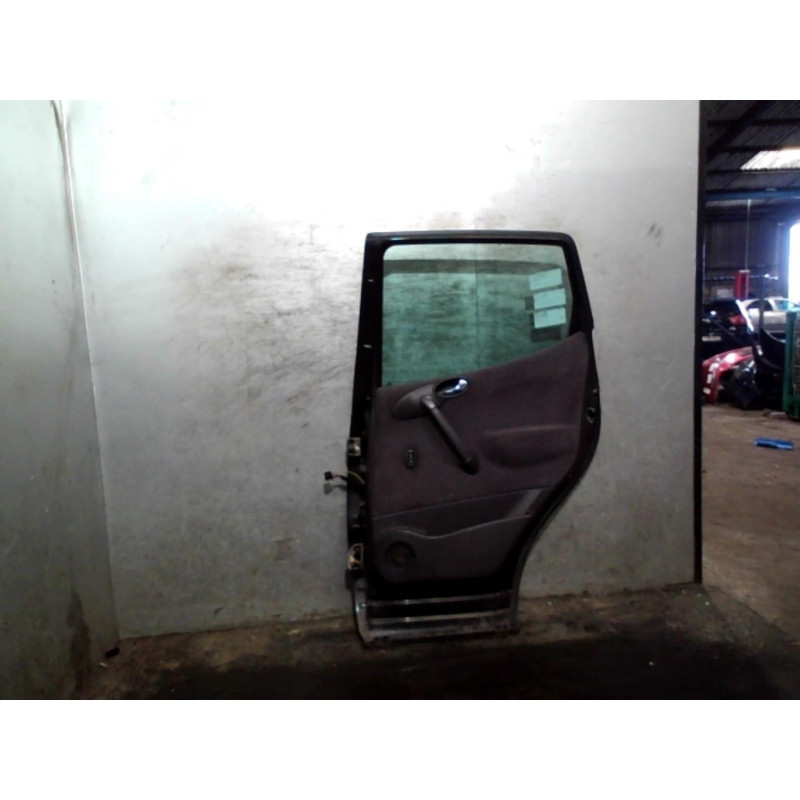 Porte arriere droit MERCEDES CLASSE A 168 Photo n°2