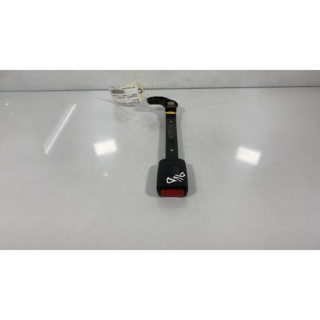 Attache ceinture avant droit VOLKSWAGEN PASSAT 4 Photo n°1