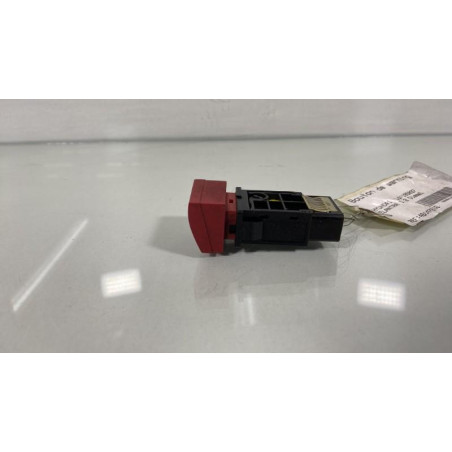 Bouton de warning HYUNDAI ELANTRA 1 Photo n°1