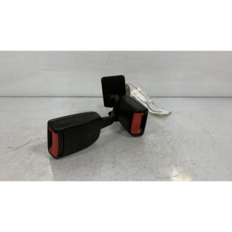 Attache ceinture arriere gauche VOLKSWAGEN PASSAT 4 Photo n°1