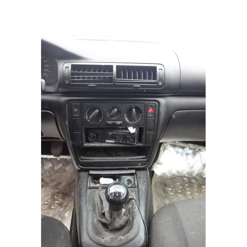 Vase de lave glace VOLKSWAGEN PASSAT 4 Photo n°9