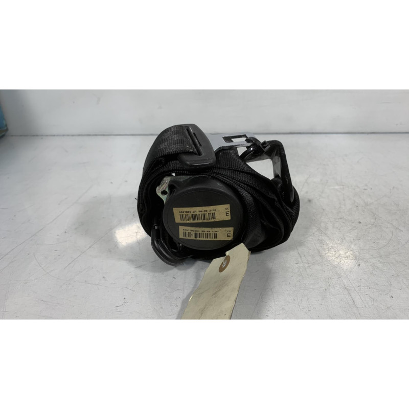 Ceinture arriere gauche VOLKSWAGEN FOX Photo n°2