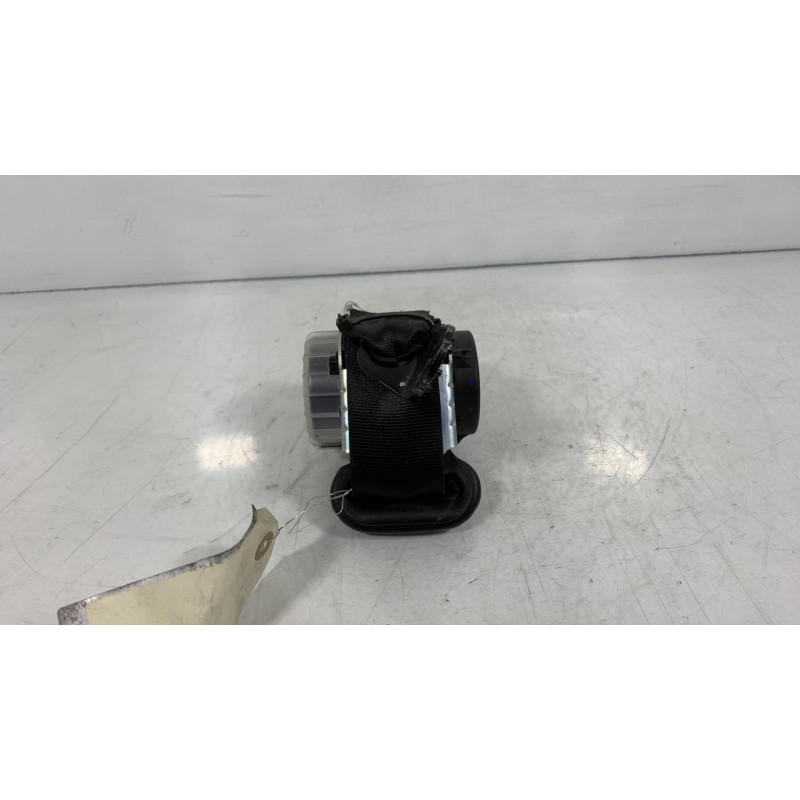 Ceinture arriere droit VOLKSWAGEN POLO 4 Photo n°2
