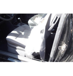 Pretensionneur de ceinture avant gauche VOLKSWAGEN POLO 4