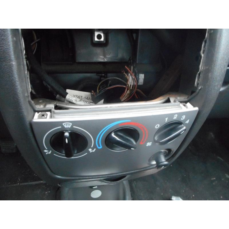 Serrure arriere droit FORD FIESTA 4 Photo n°9