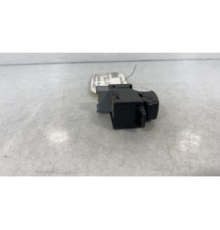 Interrupteur de leve vitre avant droit KIA PICANTO 1