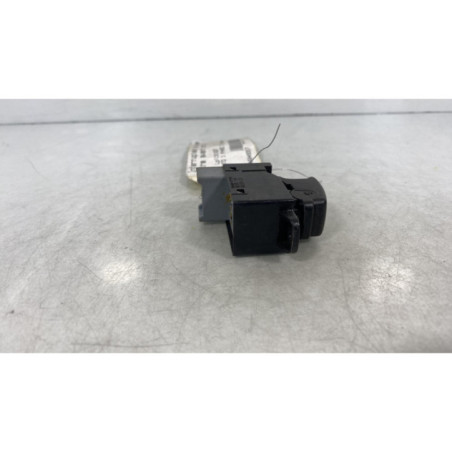 Interrupteur de leve vitre avant droit KIA PICANTO 1
