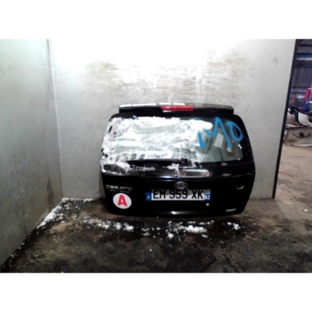 Malle/Hayon arriere KIA CERATO Photo n°1