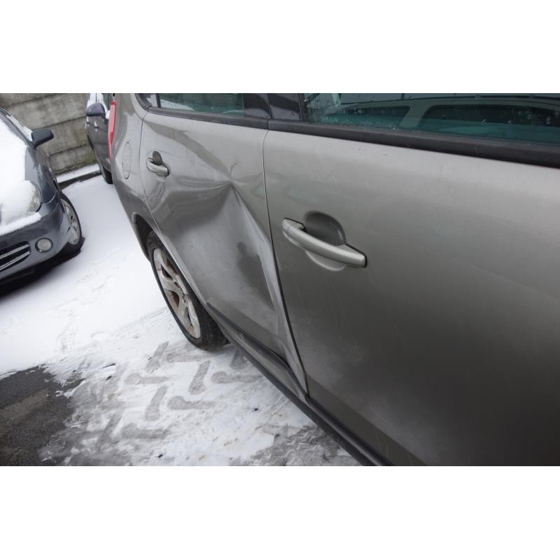 Verin de coffre PEUGEOT 3008 1 Photo n°4