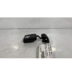 Attache ceinture arriere droit PEUGEOT 407 Photo n°1