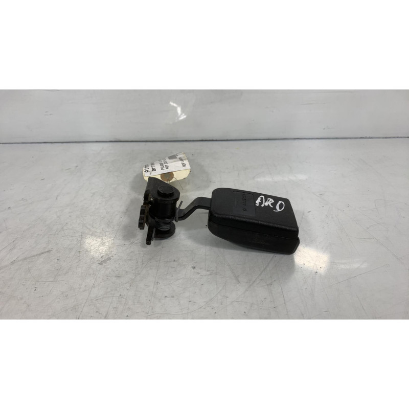 Attache ceinture arriere droit PEUGEOT 407 Photo n°3