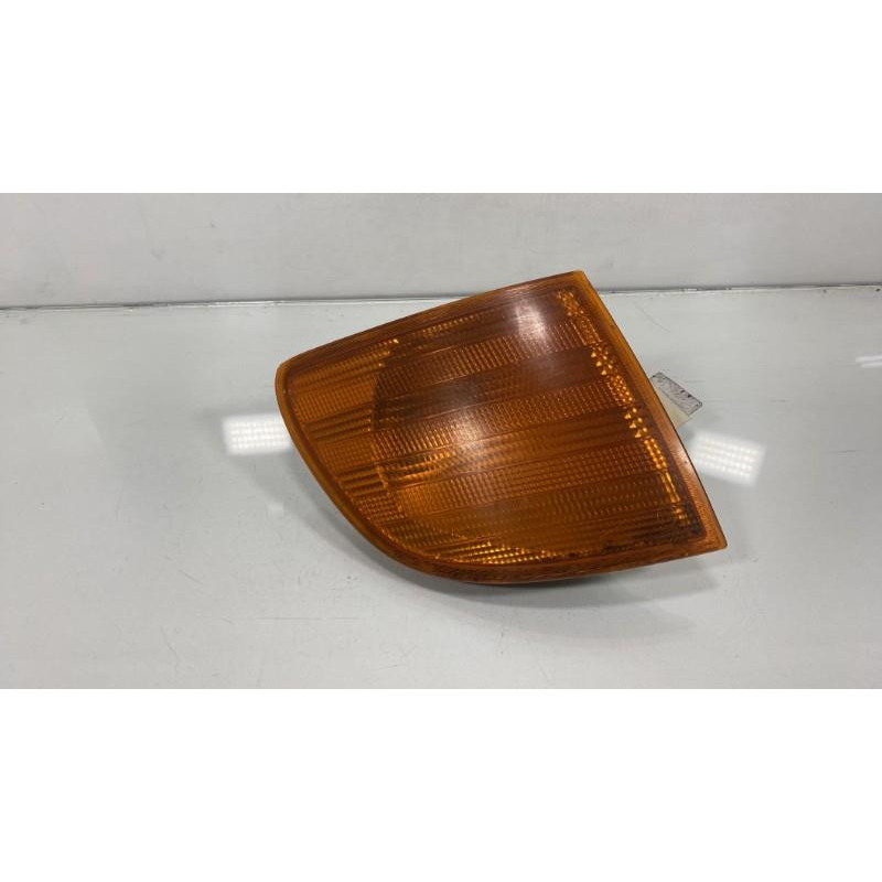 Optique avant secondaire droit (feux)(clignotant) MERCEDES VITO 638 Photo n°2
