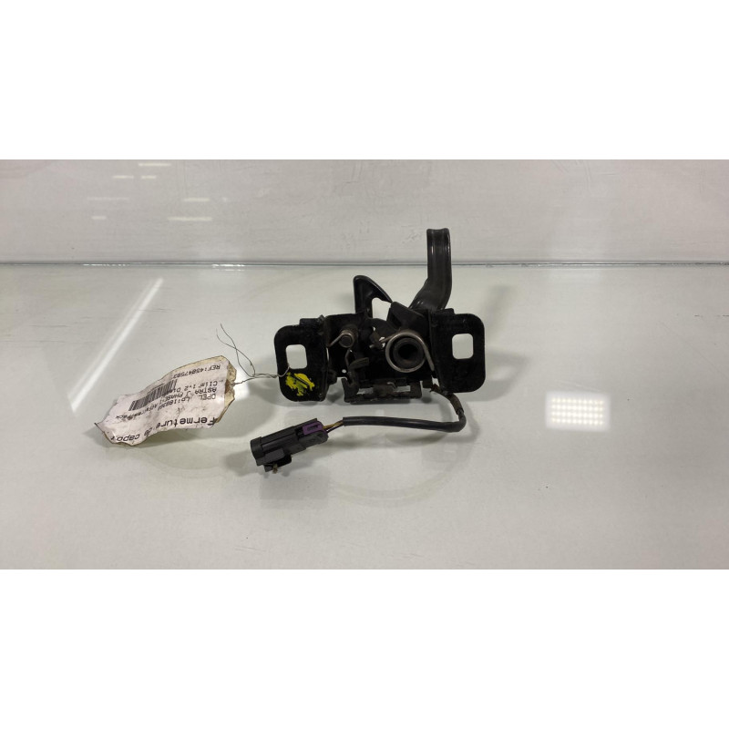 Fermeture de capot OPEL ASTRA J Photo n°1