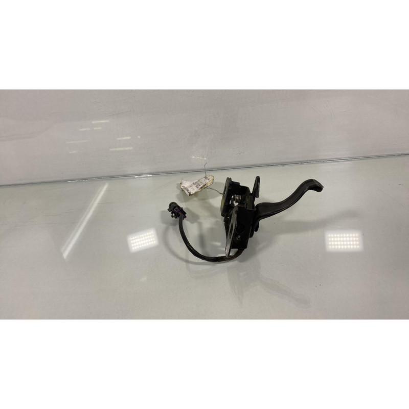 Fermeture de capot OPEL ASTRA J Photo n°2