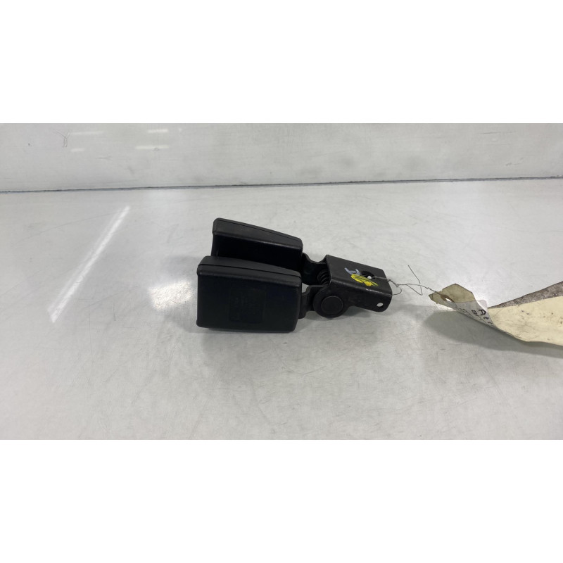 Attache ceinture arriere droit OPEL ASTRA J Photo n°2