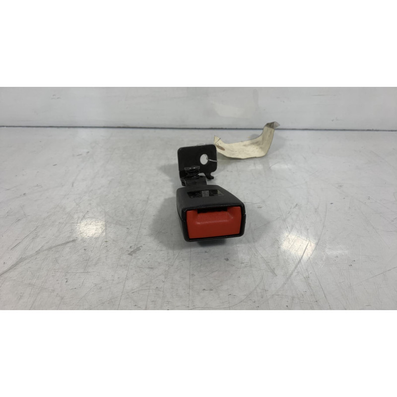 Attache ceinture arriere gauche OPEL ASTRA J Photo n°1