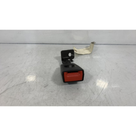 Attache ceinture arriere gauche OPEL ASTRA J Photo n°1