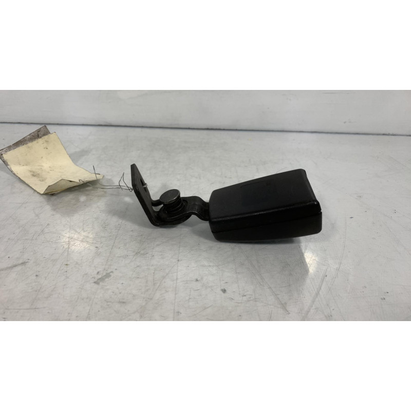 Attache ceinture arriere gauche OPEL ASTRA J Photo n°3