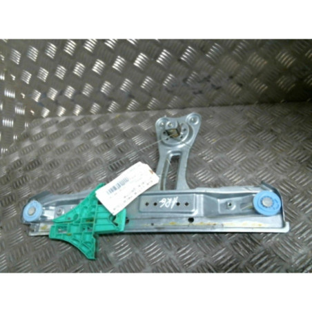 Leve vitre mecanique arriere gauche OPEL ASTRA J Photo n°1