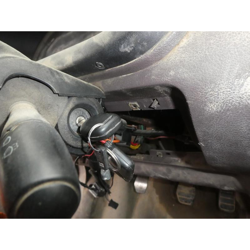 Porte avant droit OPEL MOVANO A Photo n°8